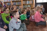 Przedstawienie teatralne dla dzieci w bibliotece na Starym Mieście w Malborku