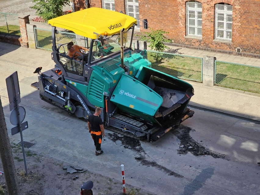 Ciężki sprzęt przy okazji remontu ulicy Kościuszki zniszczył...