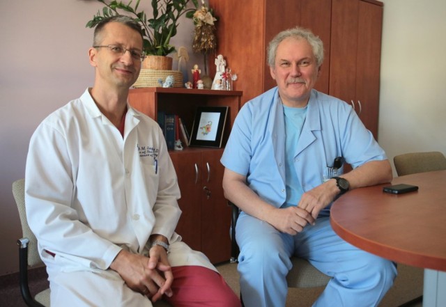 - Planujemy pierwsze operacje z użyciem fetoskopu na początku przyszłego roku - mówią prof. PUM Leszek Sagan i dr Andrzej Niedzielski ze szpitala w Zdrojach