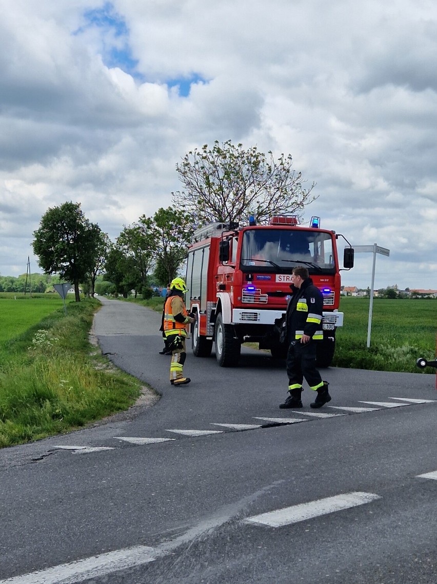 Gniezno/Witkowo: Wypadek. Zderzenie dwóch samochodów  w miejscowości Miroszka [FOTO,INFO]