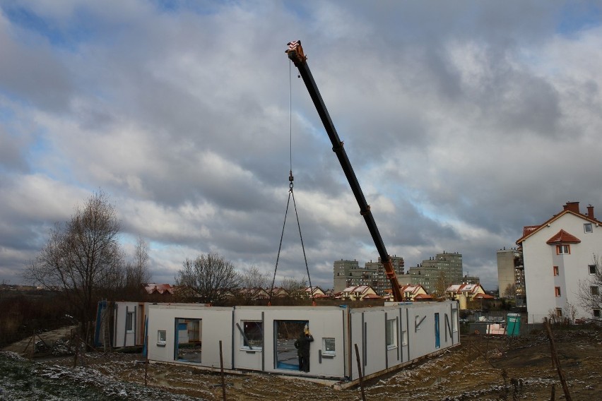 Budowa przedszkola w Siemianowicach: stawiają...