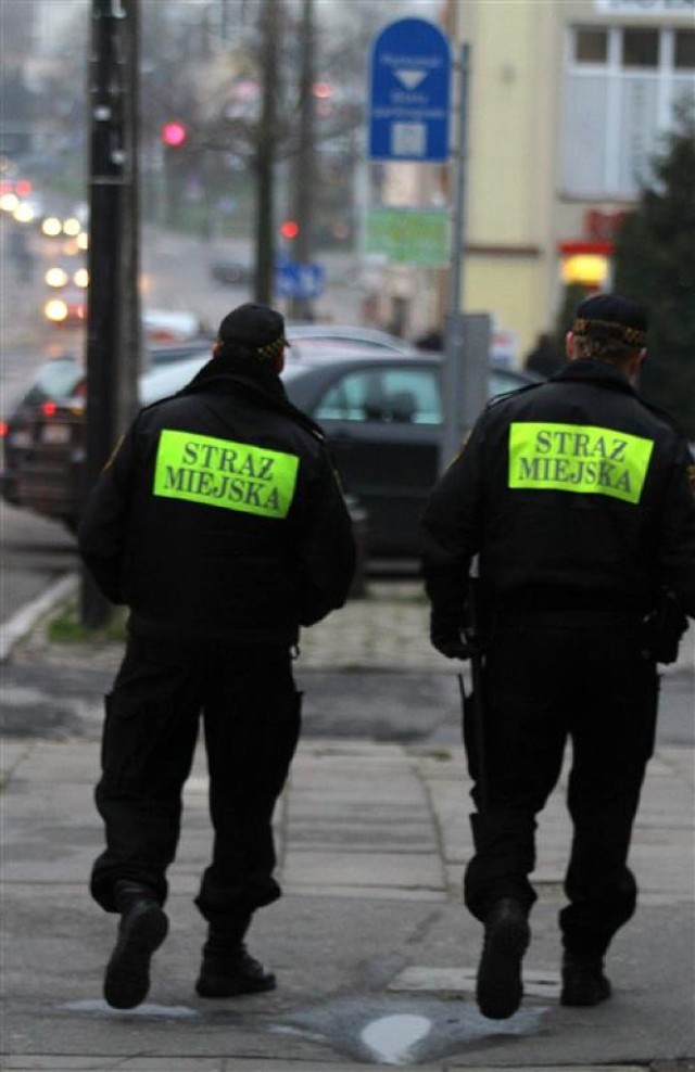 Skazani strażnicy przez trzy lata nie mogą  pracować m.in. w policji i straży miejskiej