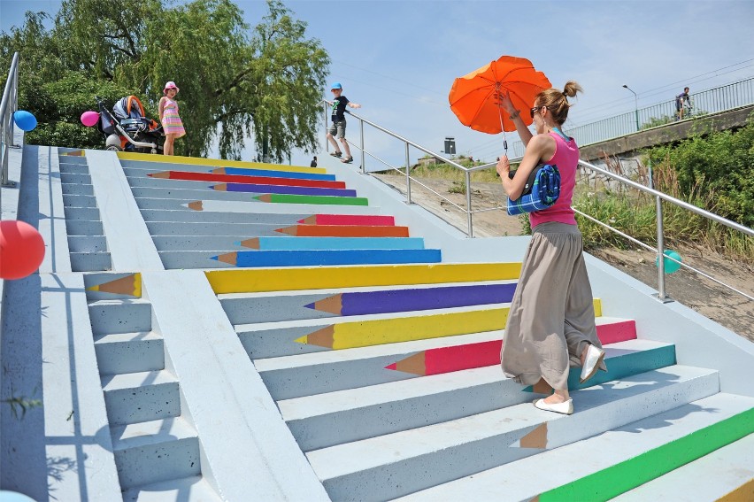 Kolorowe schody nad Wartą w Poznaniu