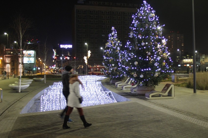 Świąteczne iluminacje w Katowicach. Tak świeci się miasto! [ZDJĘCIA]