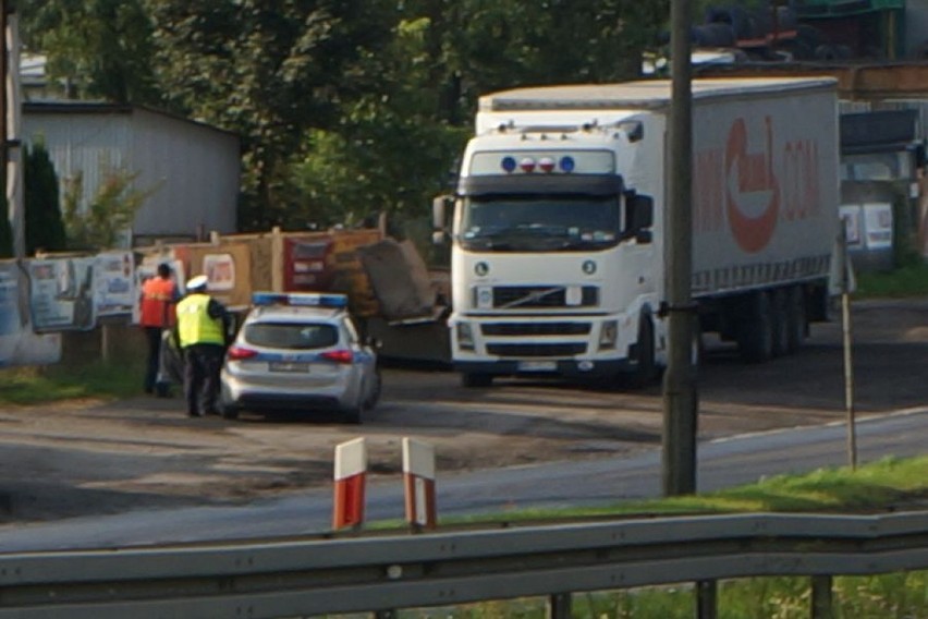 Wypadek miał miejsce na zjeździe z S1 w kierunku huty