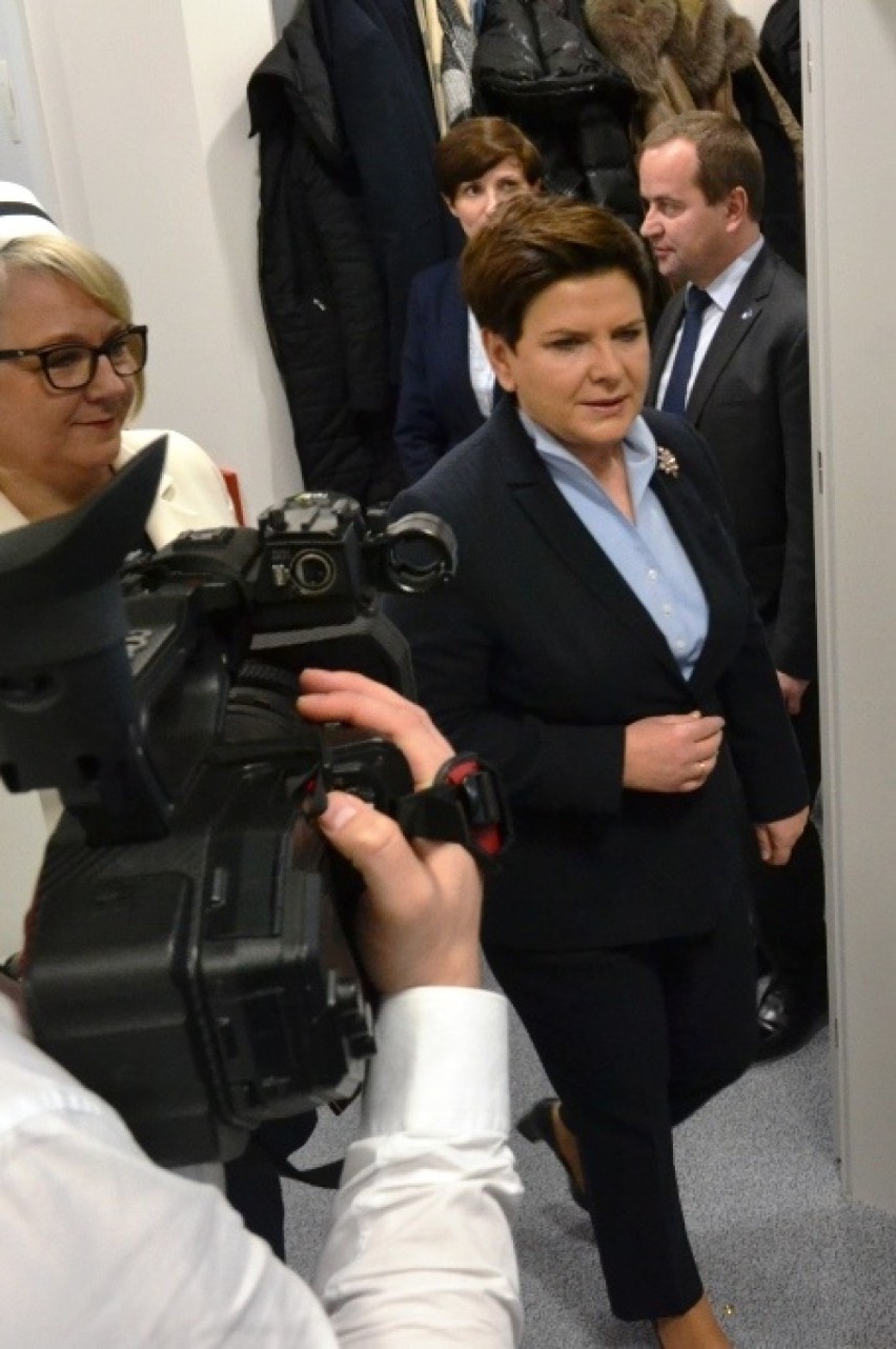 Beata Szydło w Bielsku-Białej. Premier spotkała się z pielęgniarkami [ZDJĘCIA]