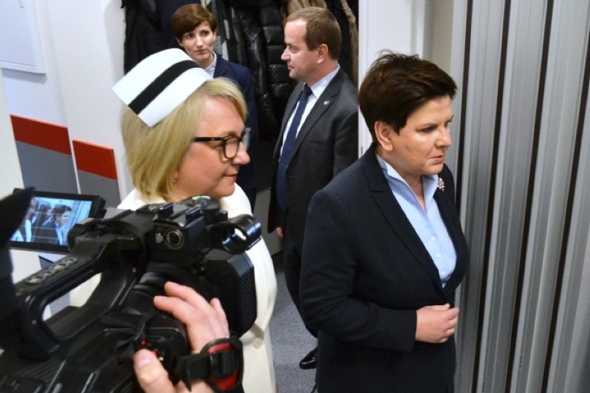 Beata Szydło w Bielsku-Białej. Premier spotkała się z pielęgniarkami [ZDJĘCIA]