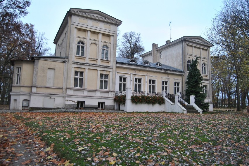 Pałac w Sapowicach ma niezwykłą historię. Jego działalność też zasługuje na oklaski
