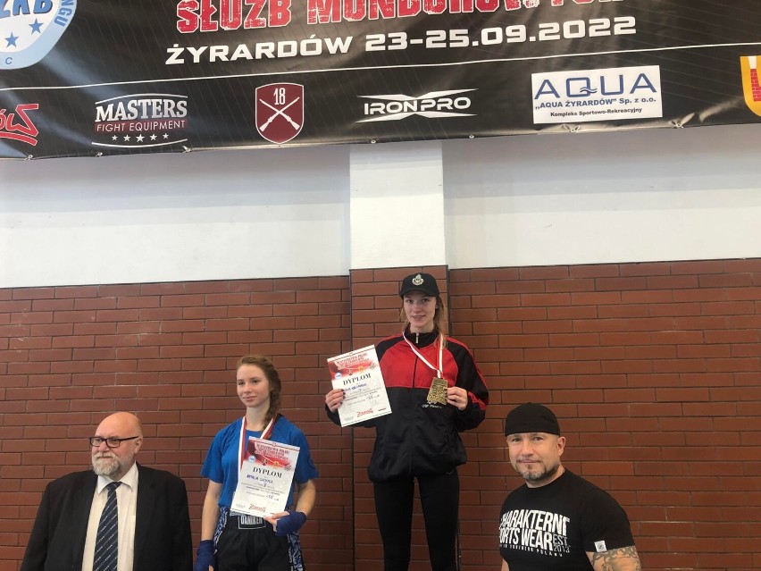 Nicola Kaczmarek w Międzynarodowych Mistrzostwach Polski Służb Mundurowych w kickboxingu zwyciężyła zarówno w formule K1, jak i kicklight