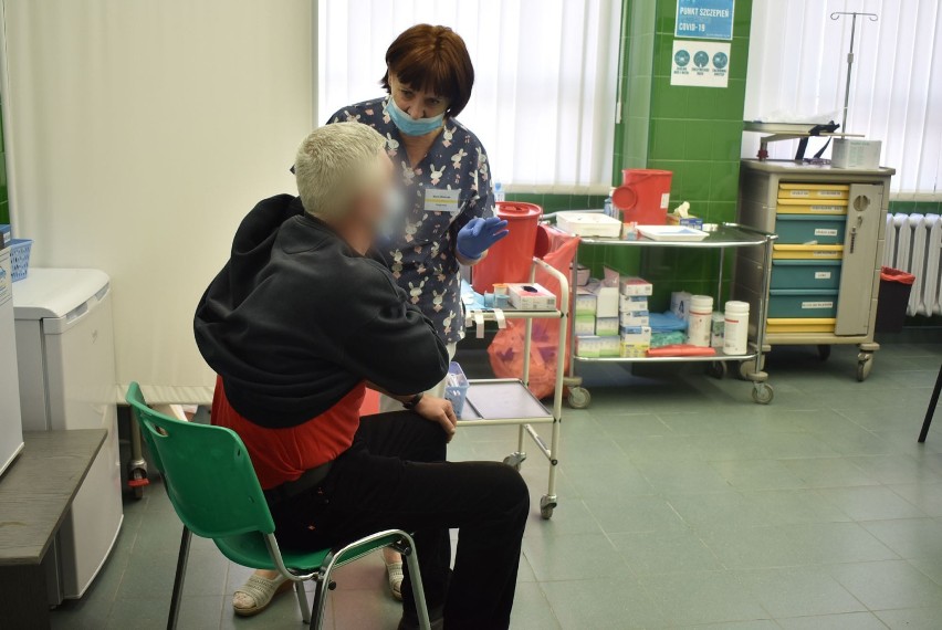 Duże zainteresowanie szczepieniami w Wojewódzkim Szpitalu w...