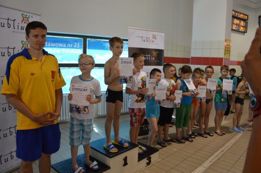 Pływacy UKP "Fala" Kraśnik zdobyli medale na zawodach "O Laur Lubelskiego Koziołka" ZDJĘCIA