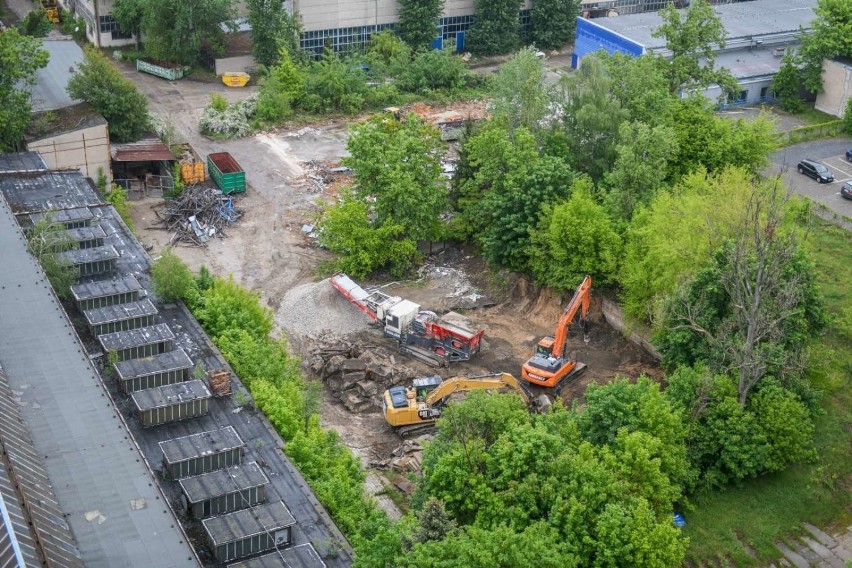 Rozpoczęło się wyburzanie budynków na terenie Grupy...