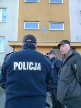 Punkt kontaktowy policji w Piotrkowie: Czekaliśmy, nikogo nie było...