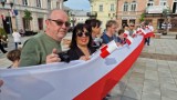 Dzień Flagi RP w Piotrkowie, mieszkańcy świętowali w Rynku Trybunalskim ZDJĘCIA
