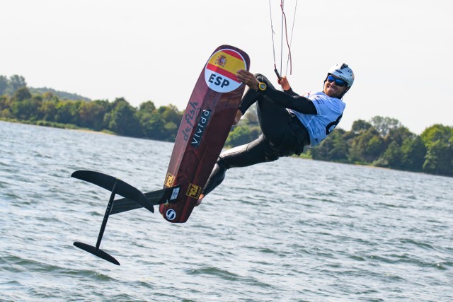 Na Zatoce Puckiej odbywają się Mistrzostwa Europy w Kitesurfigu w Pucku (dzień 2)