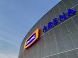 Stadion Tarczyński Arena z wielkim logo, które waży 2,5 tony [ZDJĘCIA]