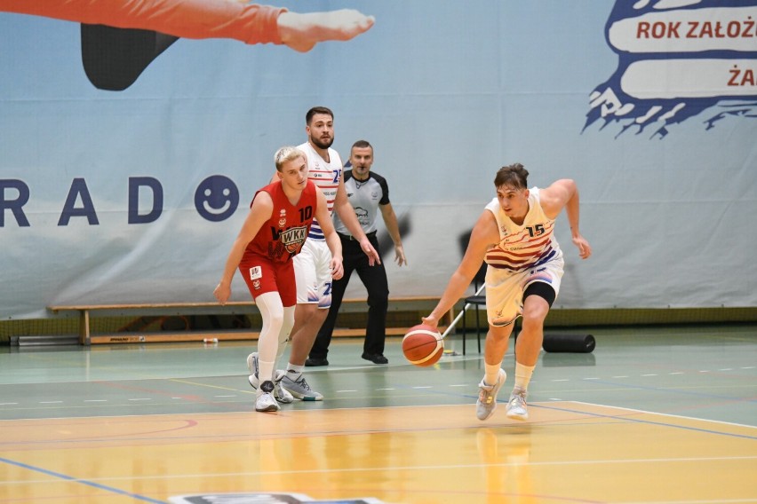2.liga koszykówki. BC Swiss Krono Żary nie dało rady młodziutkim koszykarzom z Wrocławia