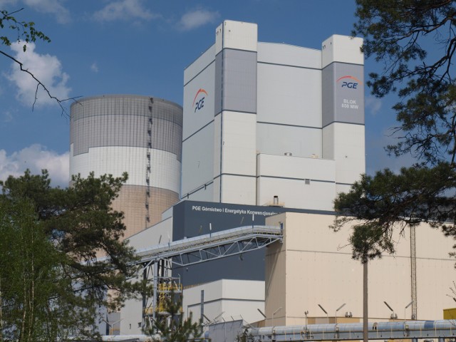 Blok 858 MW Elektrowni Bełchatów przyłączono ponownie do sieci
