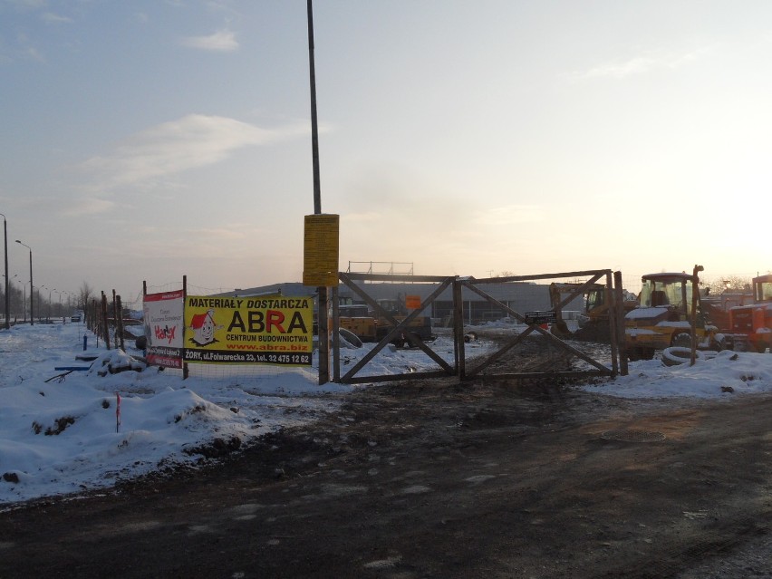 Sklepy Żory: Trwa budowa nowego marketu Tesco w Żorach. Zobacz zdjęcia z końca stycznia!