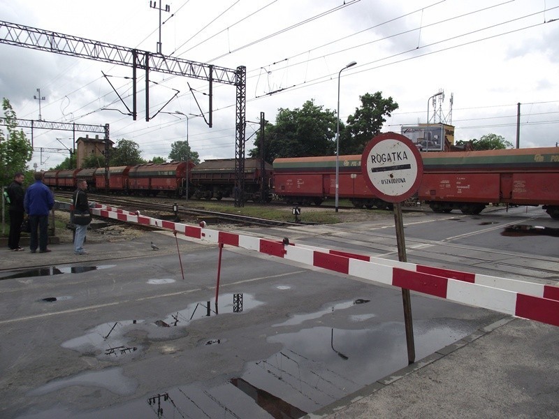 Przejazd kolejowy w Lubinie zamknięty