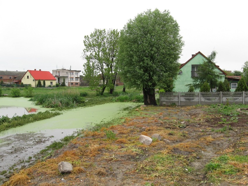 Droga dojazdowa do posesji została całkowicie zalana,...