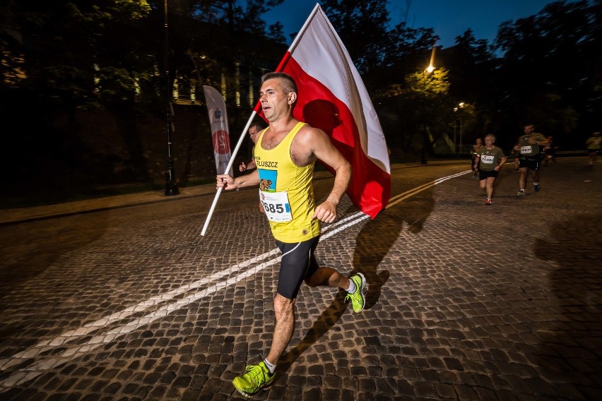 26. Bieg Powstania Warszawskiego 2016 [ZDJĘCIA UCZESTNIKÓW,...