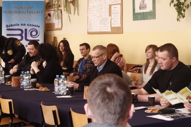Debatowali o ekologii w III LO. Organizatorki startują do Sejmu dla Dzieci i Młodzieży