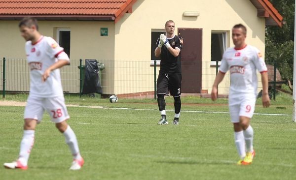 Bramkarz Widzewa Milos Dragojević wykorzystał decydujący rzut karny i zapewnił zwycięstwo Widzewowi