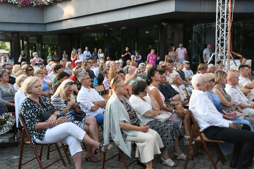 Na letniej scenie Kieleckiego Centrum Kultury ruszyli w tango milonga [ZDJĘCIA]
