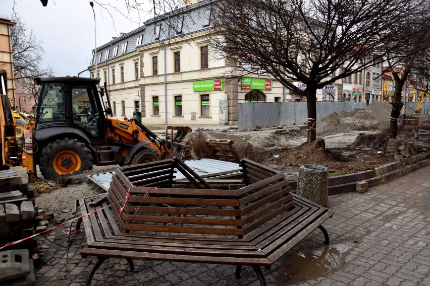 Trwa przebudowa ul. Grunwaldzkiej. Centrum Jarosławia jest rozkopane [ZDJĘCIA]