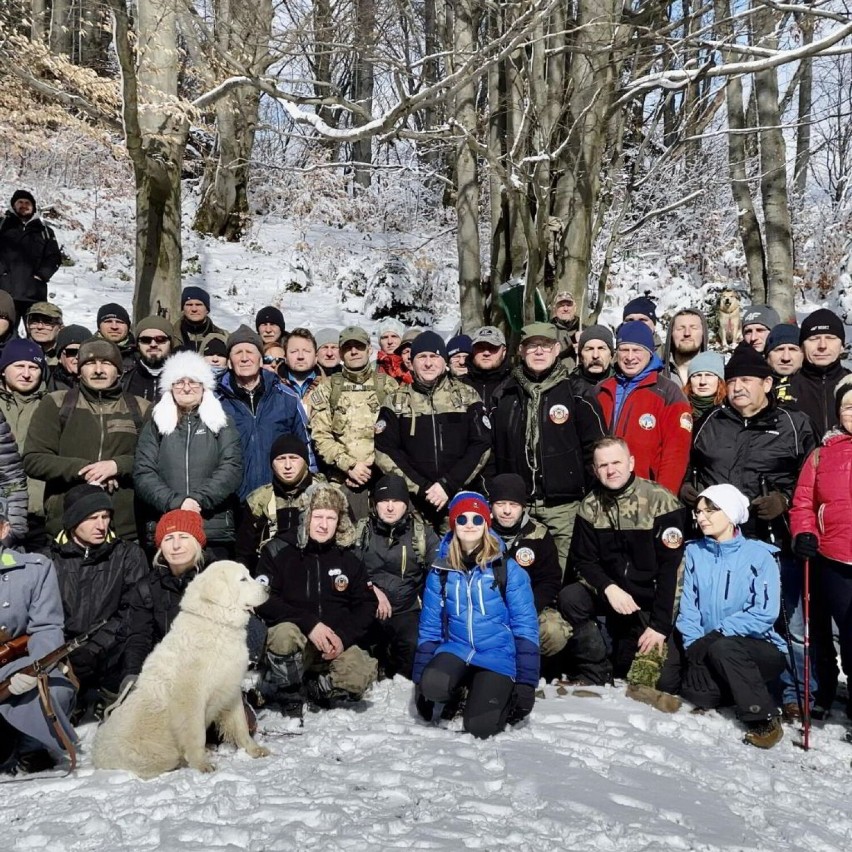 W 108 rocznicę szturmu na szczyt Manyłowej upamiętniono ofiary krwawych walk w czasie I wojny światowej. Akcja „Kierunek Manyłowa” [ZDJĘCIA]