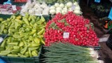 Ceny warzyw i owoców z rynku na Owocowej. Czy jest choć trochę taniej?