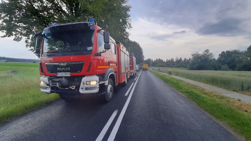 Dachowanie w Studźcach. Poszkodowany trafił do szpitala [ZDJĘCIA]