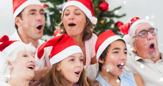 Wspólne śpiewanie i słuchanie kolęd w gronie rodziny czy przyjaciół może nam sprawić mnóstwo radości w czasie Bożego Narodzenia.