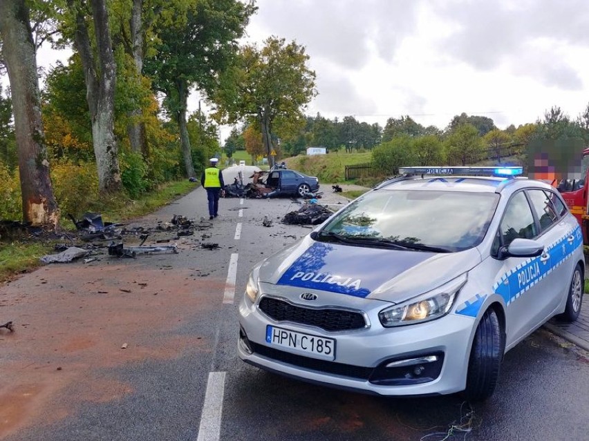 Wypadek w Barłominie. 3 osoby trafiły do szpitala