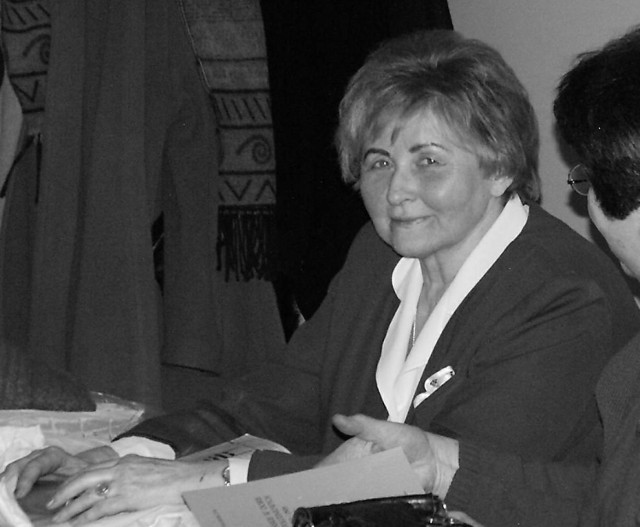 Danuta Juzala na posiedzeniu Wieluńskiego Towarzystwa Naukowego