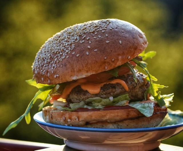 Zlot food trucków w Kaliszu. Restauracje na kołach zagoszczą przy galerii Carrefour