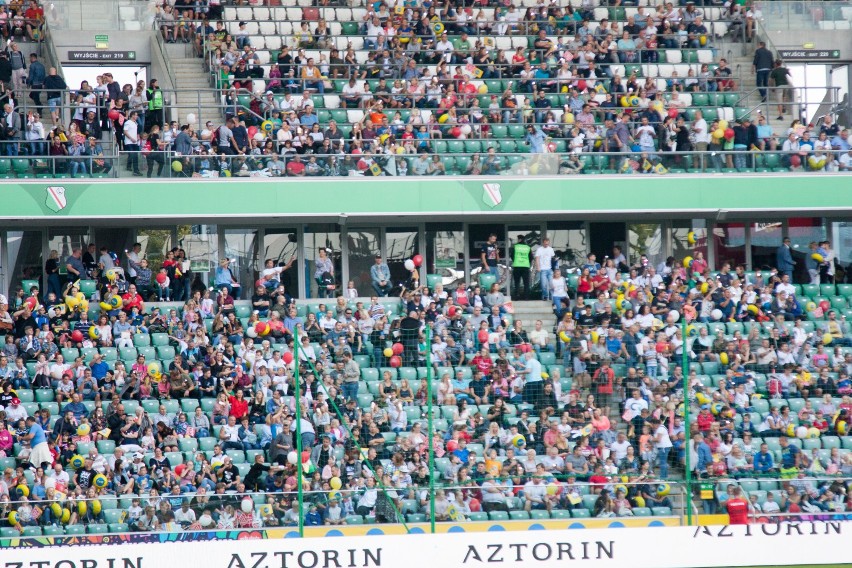 Wielki Mecz TVN vs WOŚP. Gwiazdy na boisku i tłumy kibiców...