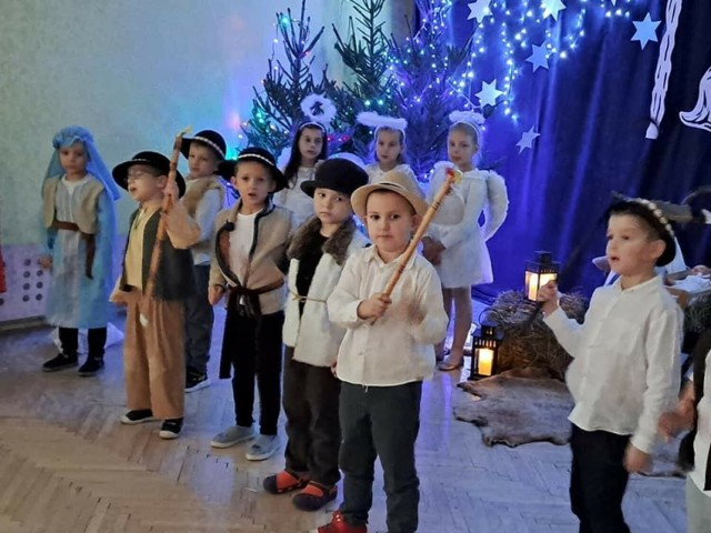 W Przedszkolu Samorządowym numer 5 w Kielcach dzieci przypomniały historię Bożego Narodzenia.