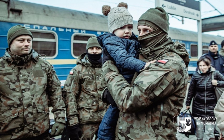 Lubelscy terytorialsi pomagają uchodźcom z Ukrainy. Zobacz zdjęcia