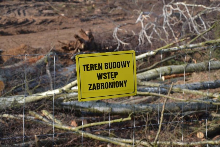 Mierzeja Wiślana. Rozpoczęły się prace przy przekopie. Na teren budowy wjechał ciężki sprzęt