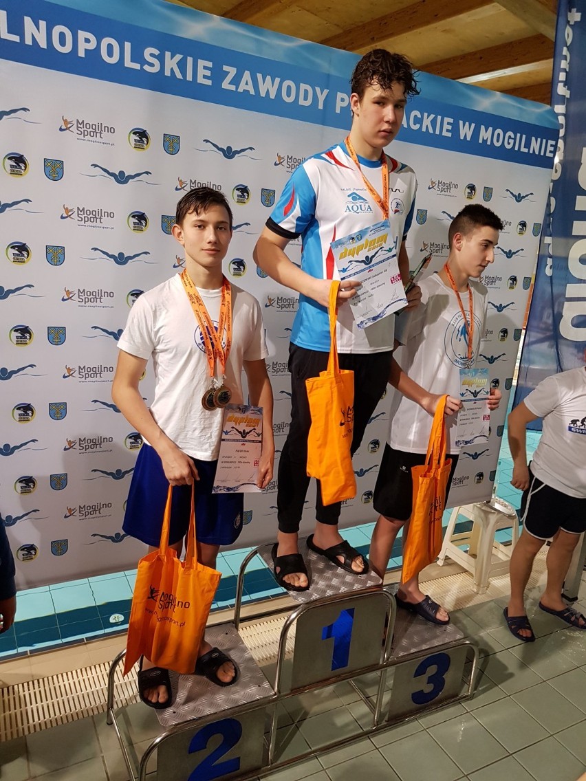 12 medalowych lokat pływaków Wodnika Włocławek podczas zawodów w Mogilnie [zdjęcia]