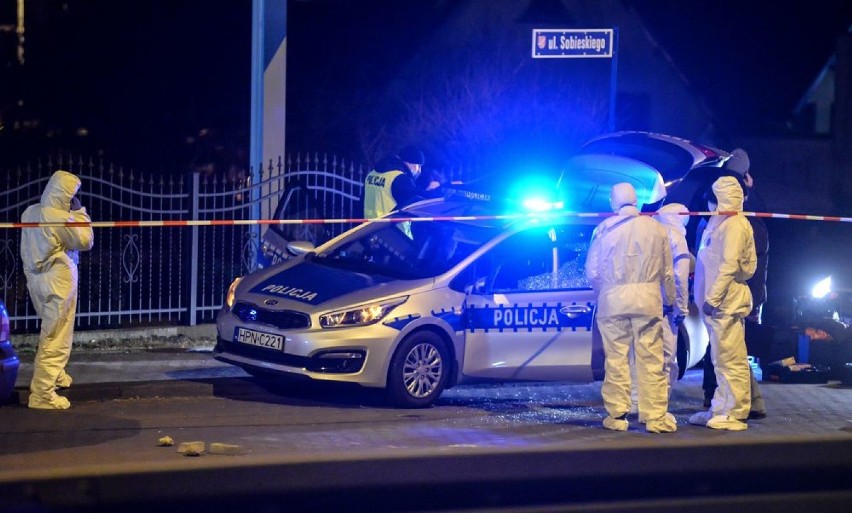 Gdynia: Flesz z przeszłości. 29.01.2016. Funkcjonariusz postrzelony w głowę. Policjantka trafiła pod opiekę psychologa. Co się stało?