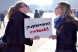 Walentynki dla gejów i lesbijek w Warszawie. Będzie też happening na placu Zamkowym