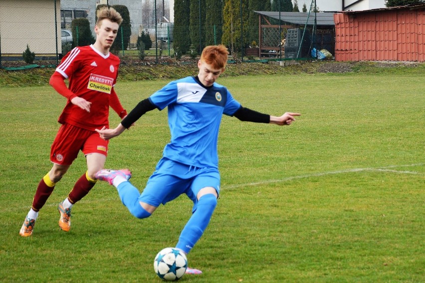 Małopolska liga juniorów: Soła Oświęcim lepsza od lidera, Hutnika Kraków. ''Złoty gol” Patryka Ryszki [ZDJĘCIA]