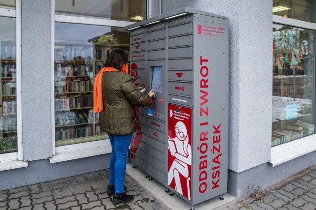 Pierwszy książkomat w Bydgoszczy stanął przy bibliotece na Miedzyniu (ul. Nakielska 175a). Do korzystania z niego potrzebna jest jedynie karta biblioteczna.