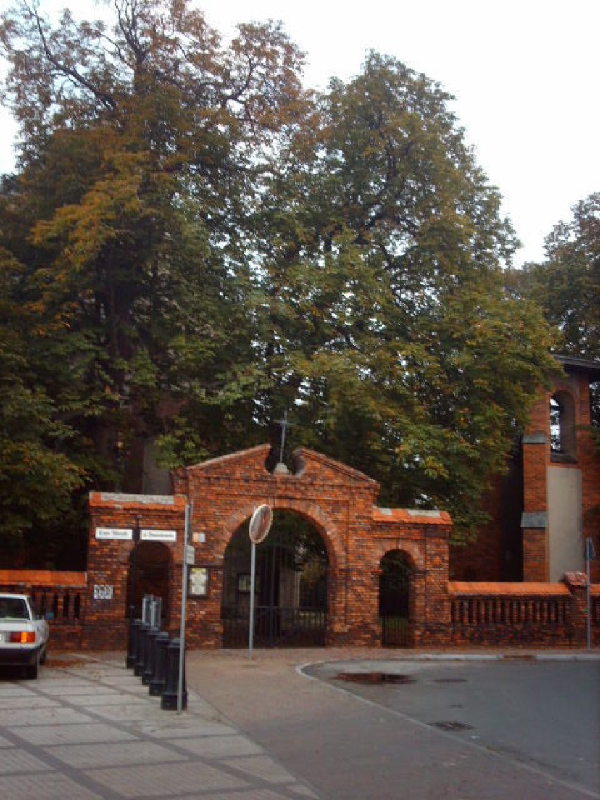 Brama klasztorna