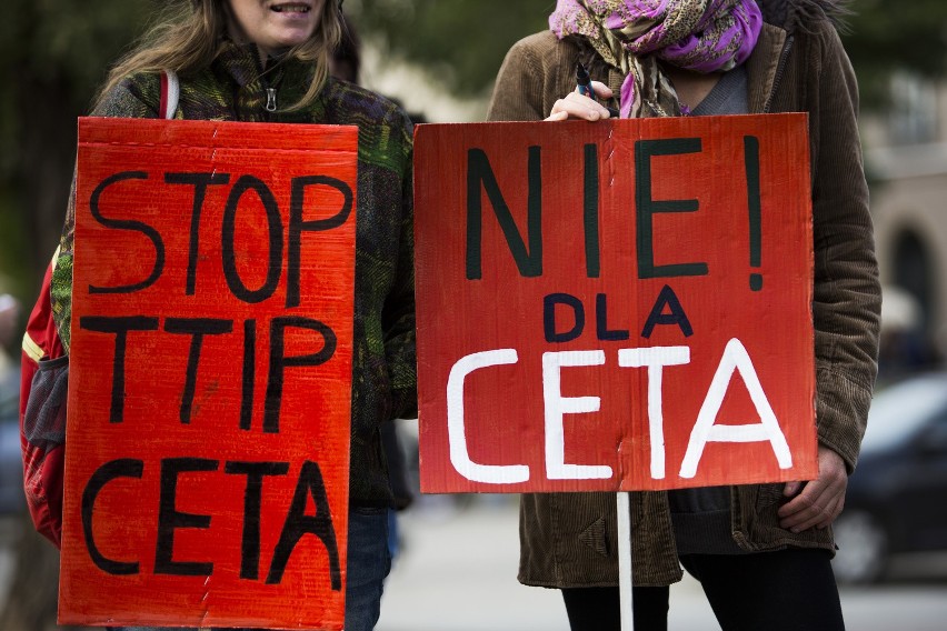 "Jestem tym, co jem". Kraków zaprotestował przeciwko CETA i TTIP  [ZDJĘCIA, WIDEO]