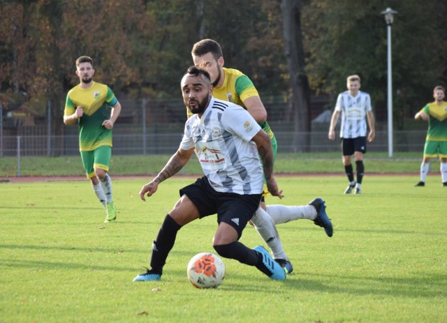 Marlon Escobar zdobył jedną z dwóch bramek w wyjazdowym meczu Pomezanii z Beniaminkiem Starogard Gdański.