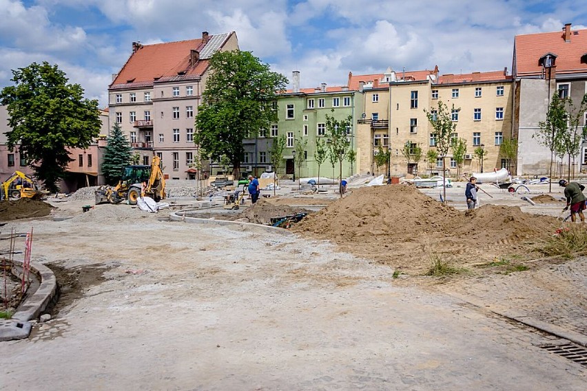 Wałbrzych: Dobiega końca remont placu przy ulicy Rycerskiej i Kilińskiego (ZDJĘCIA)